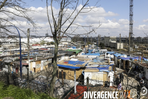 CORONAVIRUS - camp de Roms à Bobigny