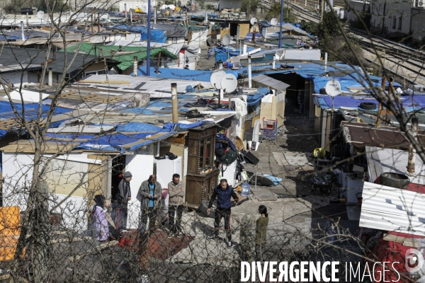 CORONAVIRUS - camp de Roms à Bobigny