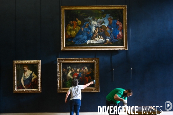 Musée du Louvre. Accrochage de la peinture vénitienne dans la galerie des Etats.