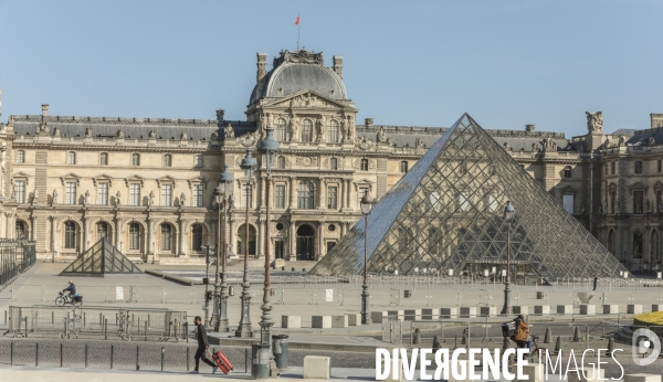 Confinement : quartier du louvre un samedi ensoleille