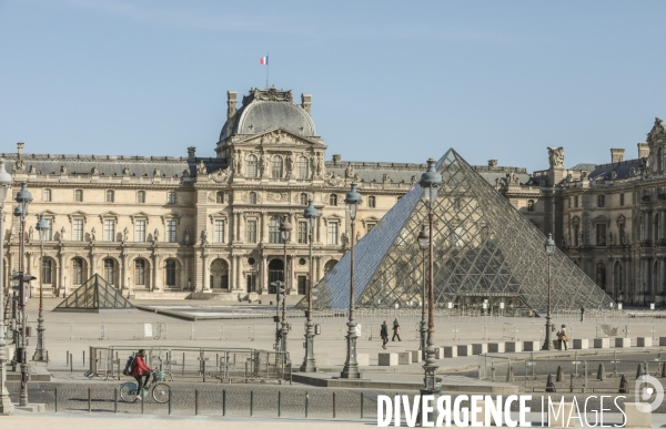 Confinement : quartier du louvre un samedi ensoleille