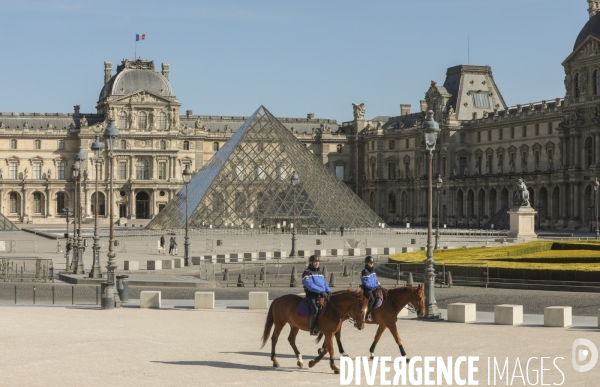 Confinement : quartier du louvre un samedi ensoleille