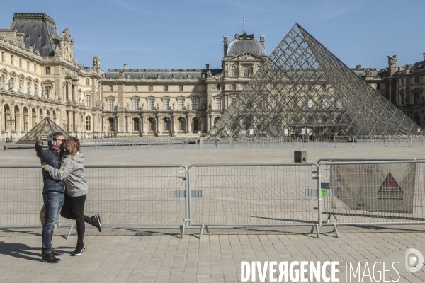 Confinement : quartier du louvre un samedi ensoleille