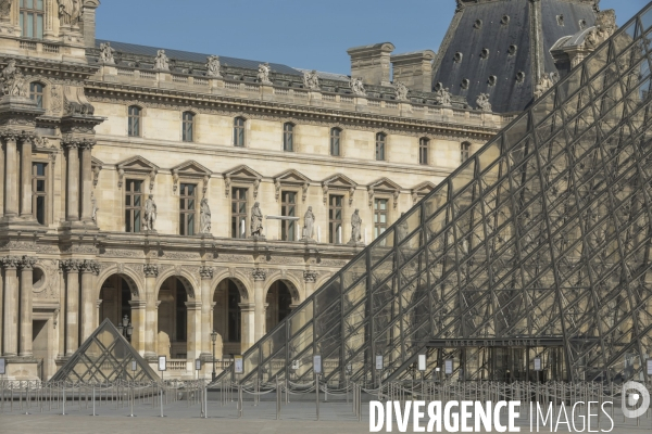 Confinement : quartier du louvre un samedi ensoleille