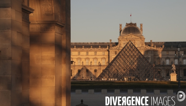 Confinement : quartier du louvre un samedi ensoleille