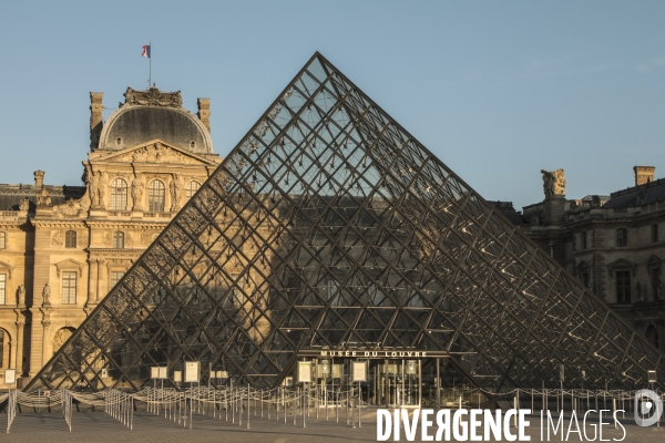 Confinement : quartier du louvre un samedi ensoleille