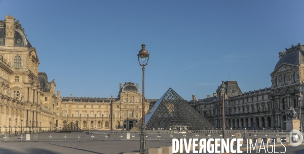 Confinement : quartier du louvre un samedi ensoleille