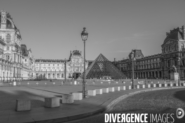 Confinement : quartier du louvre un samedi ensoleille