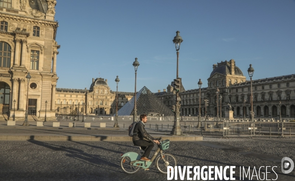 Confinement : quartier du louvre un samedi ensoleille