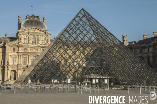 Confinement : quartier du louvre un samedi ensoleille