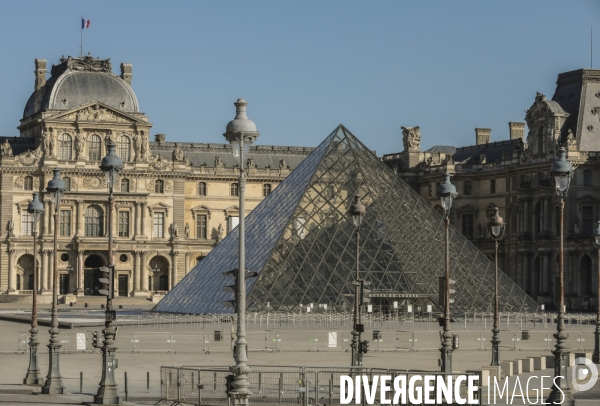 Confinement : quartier du louvre un samedi ensoleille