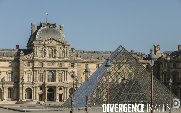 Confinement : quartier du louvre un samedi ensoleille