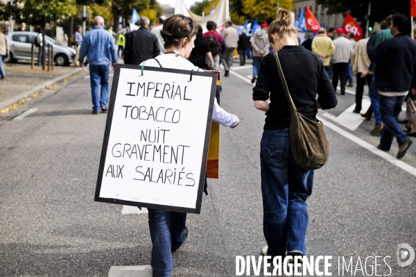 Manifestation à Strasbourg, journée d action syndicale mondiale pour le « travail décent »