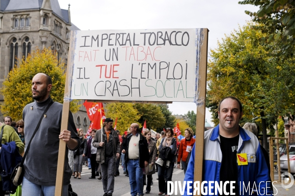 Manifestation à Strasbourg, journée d action syndicale mondiale pour le « travail décent »