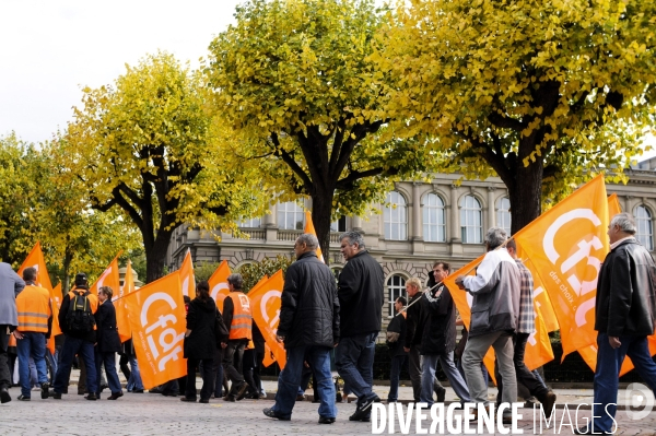 Manifestation à Strasbourg, journée d action syndicale mondiale pour le « travail décent »