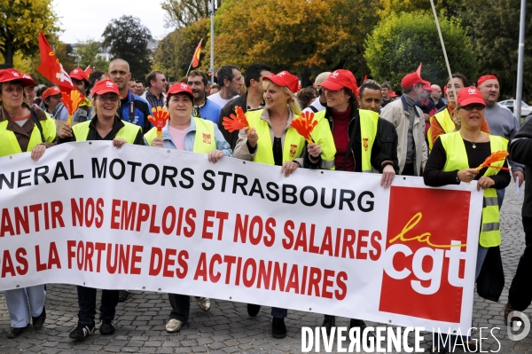 Manifestation à Strasbourg, journée d action syndicale mondiale pour le « travail décent »