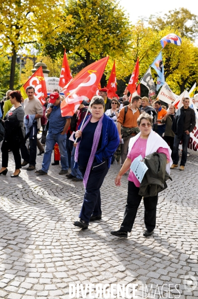 Manifestation à Strasbourg, journée d action syndicale mondiale pour le « travail décent »