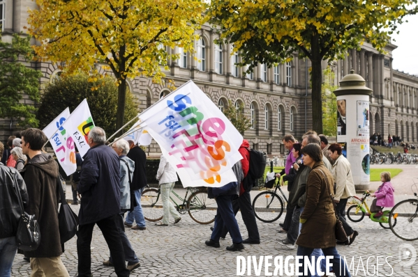 Manifestation à Strasbourg, journée d action syndicale mondiale pour le « travail décent »