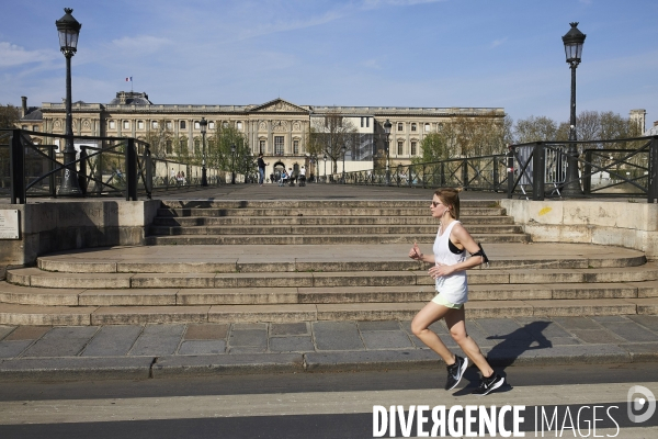 Rues de Paris le 7 avril 2020