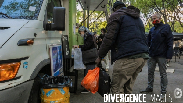 Petit-déjeuner de l association Emmaüs au 22ème jour de confinement