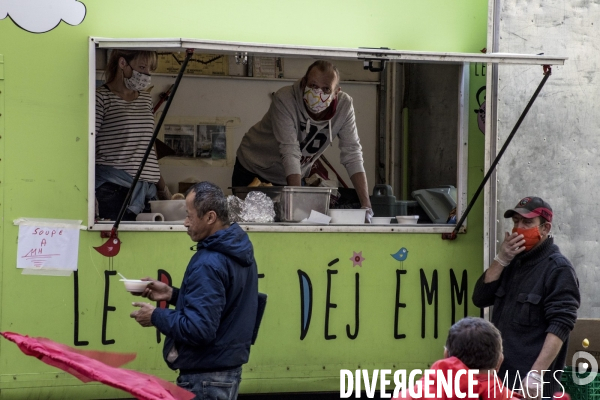 Petit-déjeuner de l association Emmaüs au 22ème jour de confinement