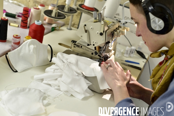 Production parisienne de masques textiles anti-projections simples par la marque EMINENCE. Covid-19. The Covid-19. Parisian production of simple anti-splash textile masks by EMINENCE.