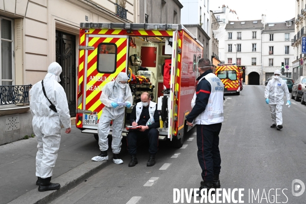 Ambulance de réanimation des pompiers.