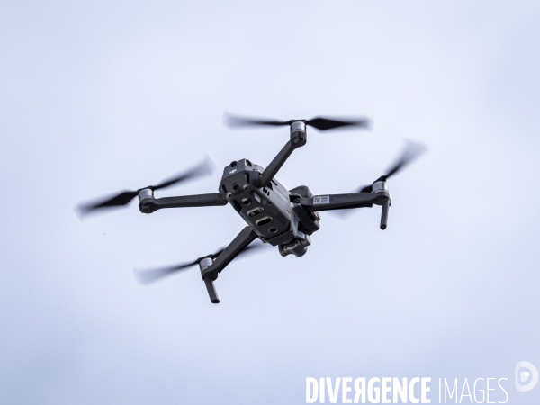 Surveillance du confinement par drone
