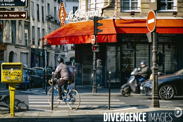 A vélo dans paris confiné