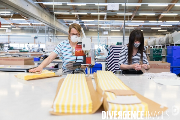 Production de masques en tissu à l usine Saint James