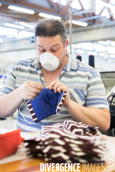 Production de masques en tissu à l usine Saint James