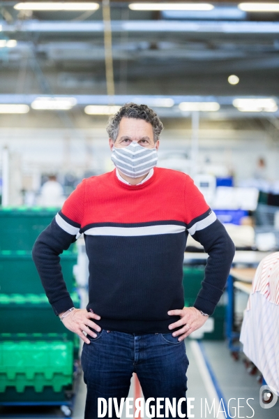 Production de masques en tissu à l usine Saint James