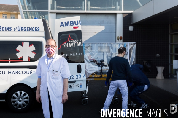 Laurent Plard, chirurgien au centre hospitalier d Avranches