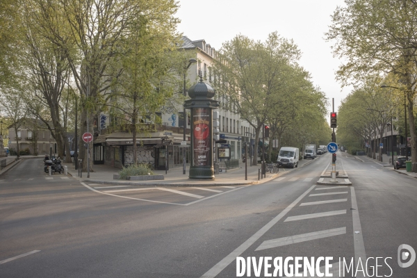 Paris, ville sous confinement depuis 27 jours.