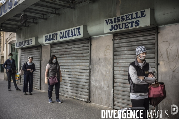 Paris, ville sous confinement depuis 27 jours.