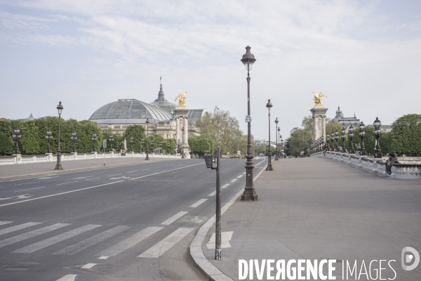 Paris, ville sous confinement depuis 27 jours.