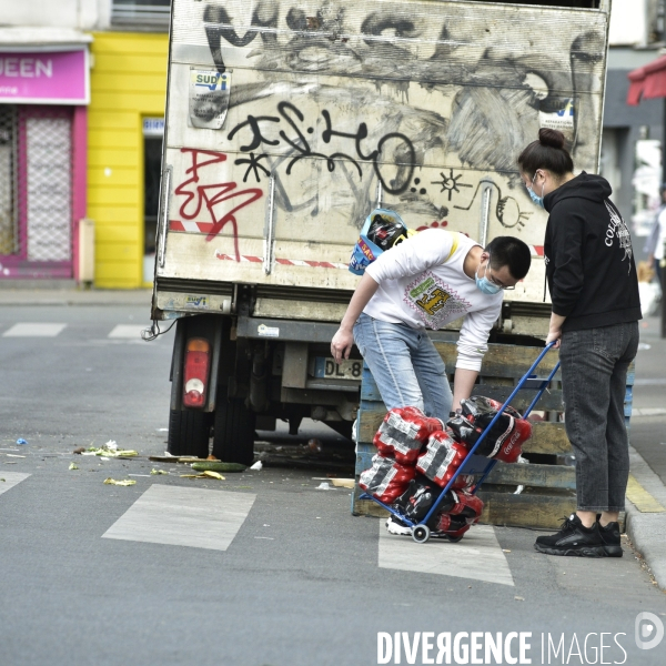 Travailleurs pendant le confinement Covid-19. The Covid-19 Coronavirus pandemic.