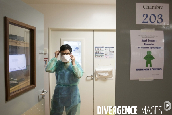 Un après-midi au service réanimation Covid-19 du CHRU de Tours