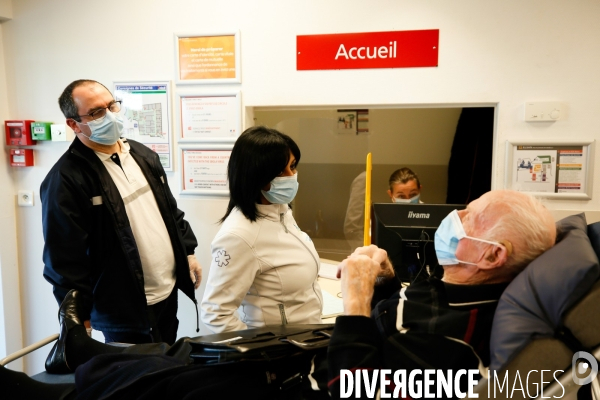 COVID-19. Service des urgences de la clinique Gentilly à Nancy