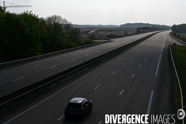 Autoroute de Normandie. Week-end de Pâques. Confinement 27 et 28ème jour.