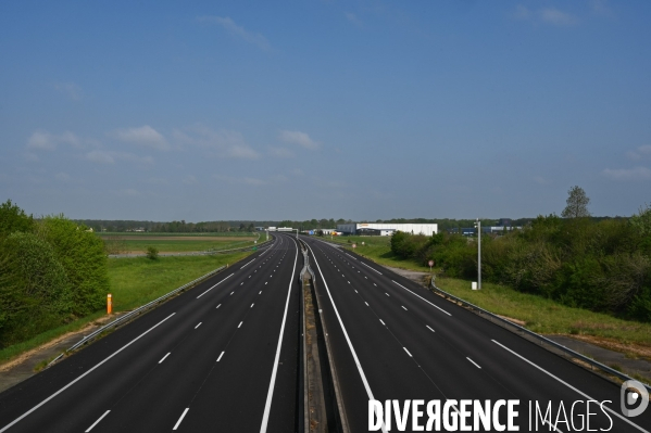 Autoroute de Normandie. Week-end de Pâques. Confinement 27 et 28ème jour.