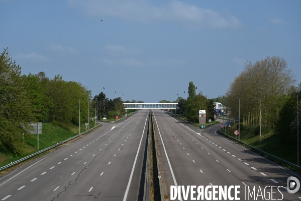 Autoroute de Normandie. Week-end de Pâques. Confinement 27 et 28ème jour.