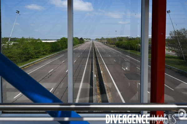 Autoroute de Normandie. Week-end de Pâques. Confinement 27 et 28ème jour.