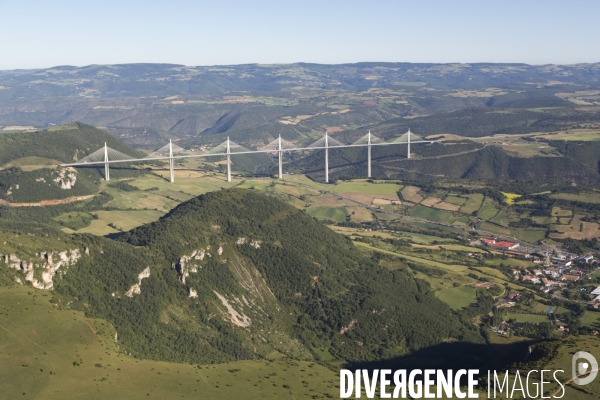 Vue aérienne du pont de Millau