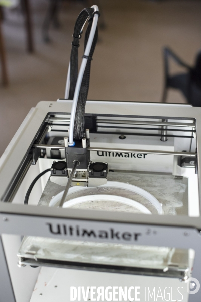 Visières de protection fabriquées dans un Fab Lab