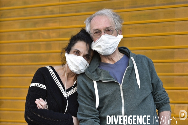 Les parisiens en sortie pendant le confinement Covid-19. The Covid-19 Coronavirus containment.