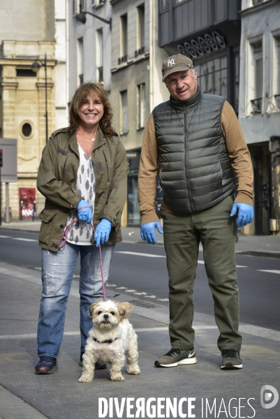 Les parisiens en sortie pendant le confinement Covid-19. The Covid-19 Coronavirus containment.