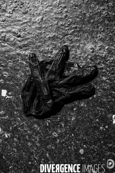 Black out  : pandemic artefacts.