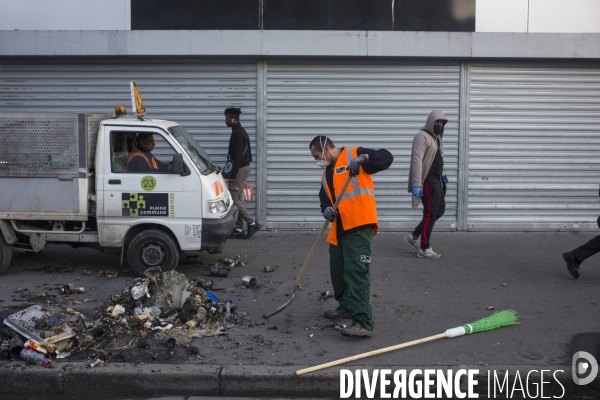 Detail du quotidien parisien vide sous confinement covid19.