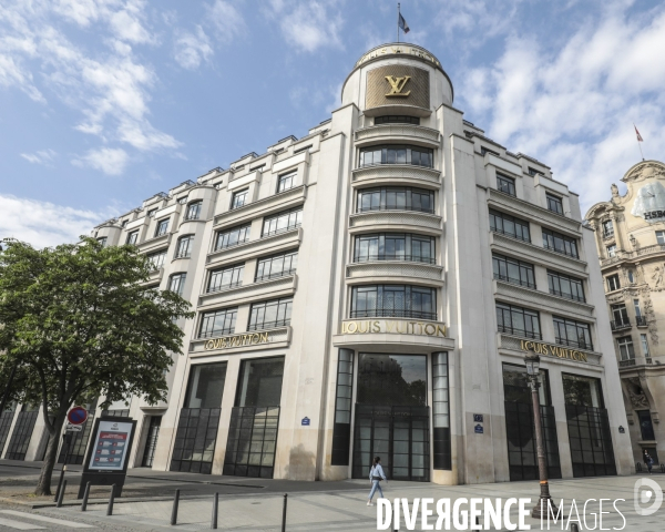 La boutique vuitton champs elysees fermee